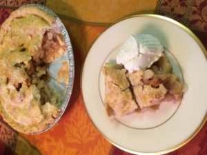 apple pie sliced