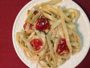 Fettuccine with crab and cherry tomato