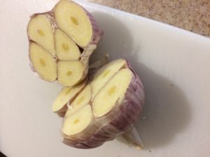 Roasted garlic prepping